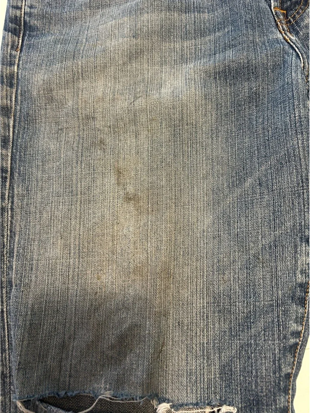 Lucky Brand Dungarees Classic Fit Long Length Distressed Jeans Size 34 x 30